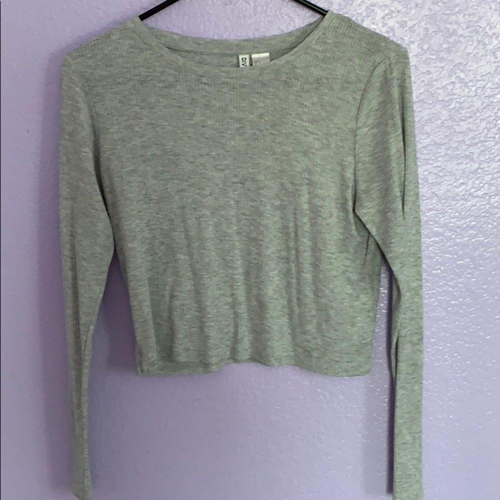 Grey longsleeve